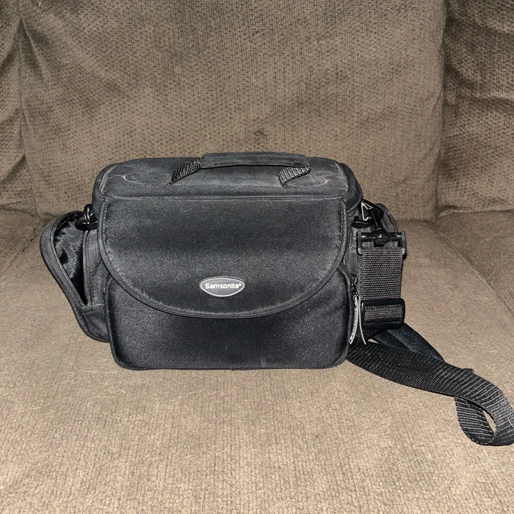 Canon EOS Rebel T7 Camera Bundle - Black